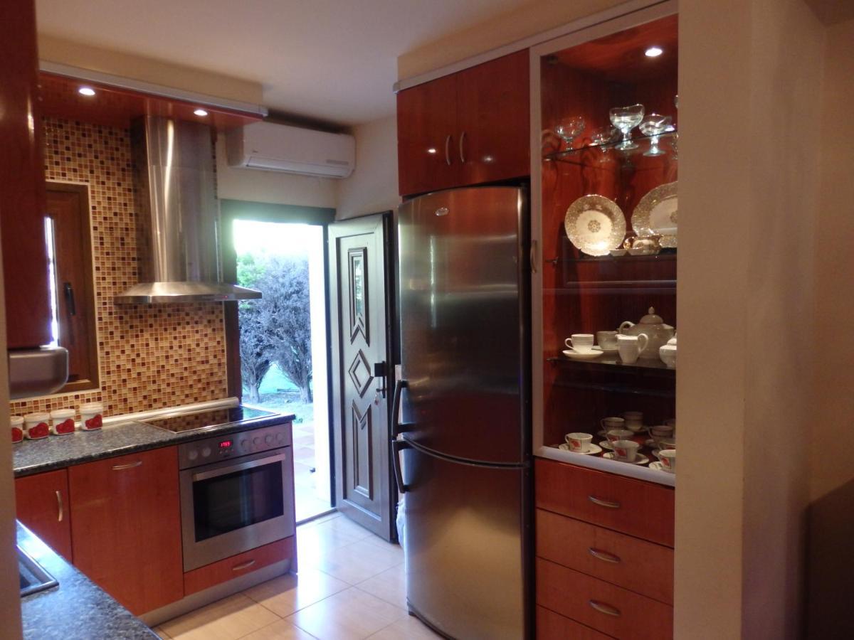 Villa George Afytos Luaran gambar